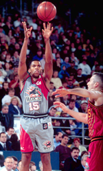 Ricky shoots over Gaze