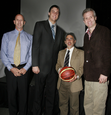 Andrew Bogut, Andrew Gaze, resi owner