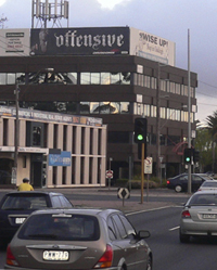 Warrigal Road