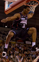 Rosell Ellis dunks