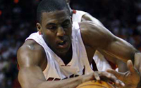 Mavs add depth with Jones